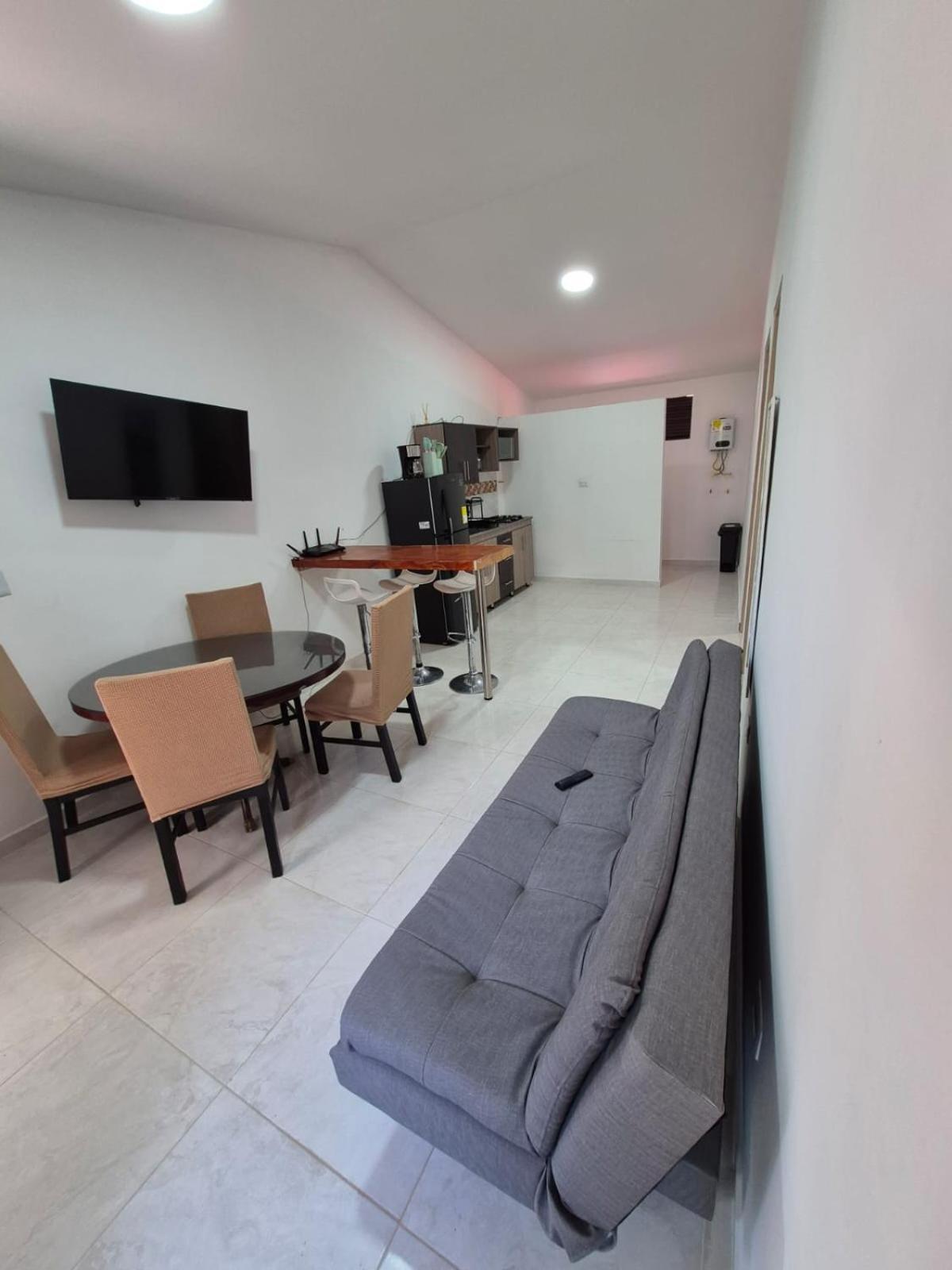 Pilarica Gardens Apartamento